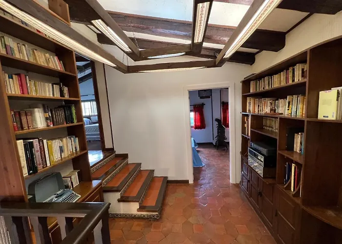 Luxury Villa Con Piscina Y Tenis Privados